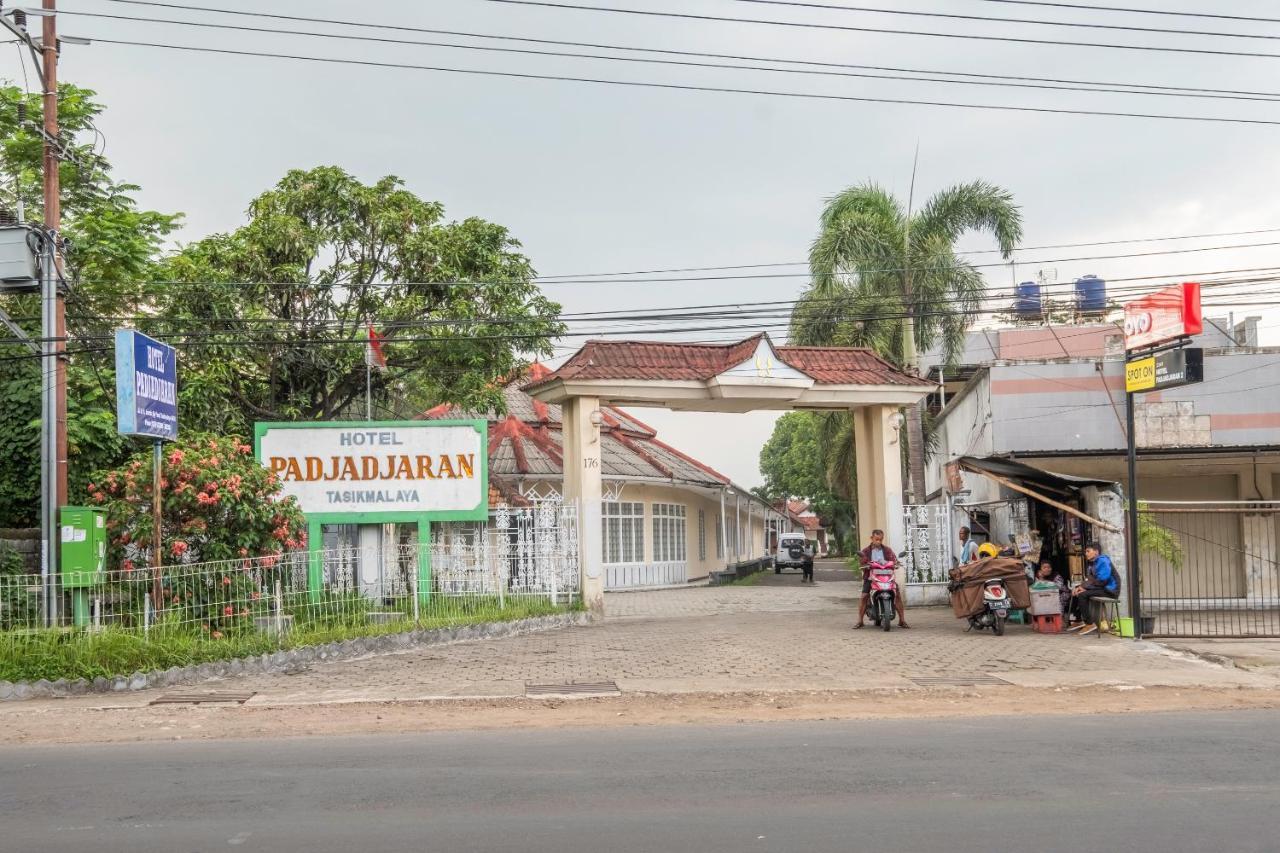 Super Oyo 2346 Hotel Padjadjaran 1 Tasikmalaya Buitenkant foto